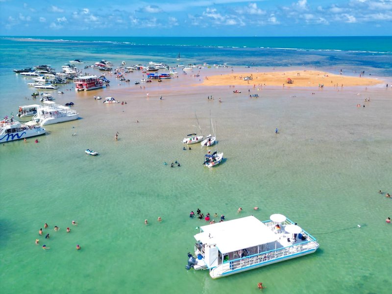 Vista aérea da Ilha de Areia Vermelha